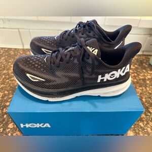Hoka Clifton 9, Women’s 8.5